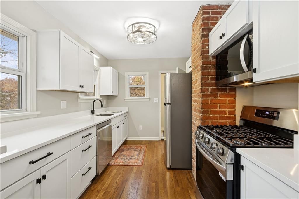 507 E 61 Street — photo 10
