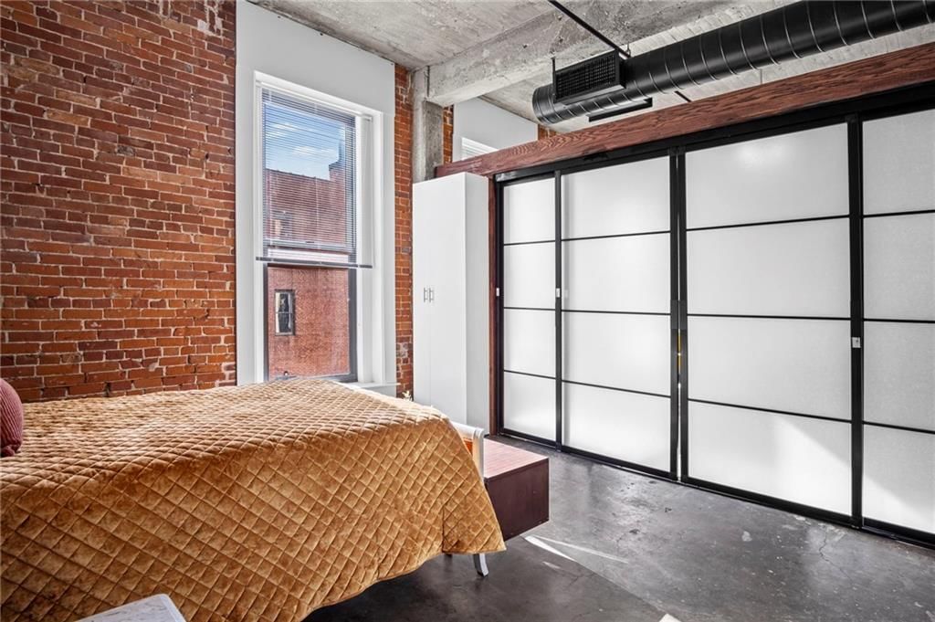113 W 5th Street — photo 7