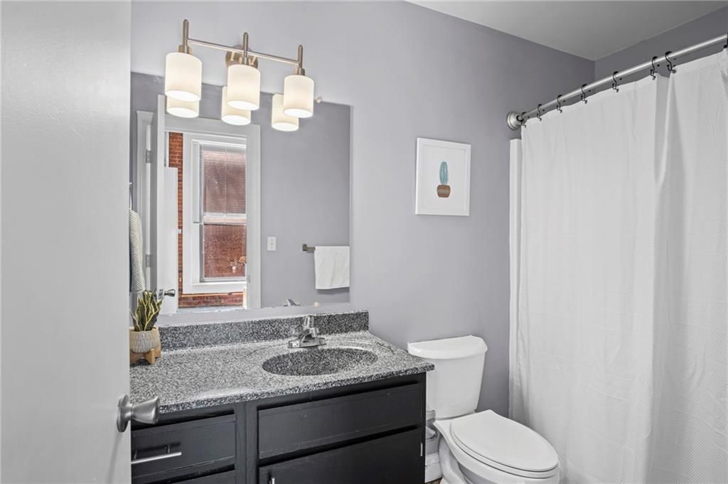 113 W 5th Street — photo 10