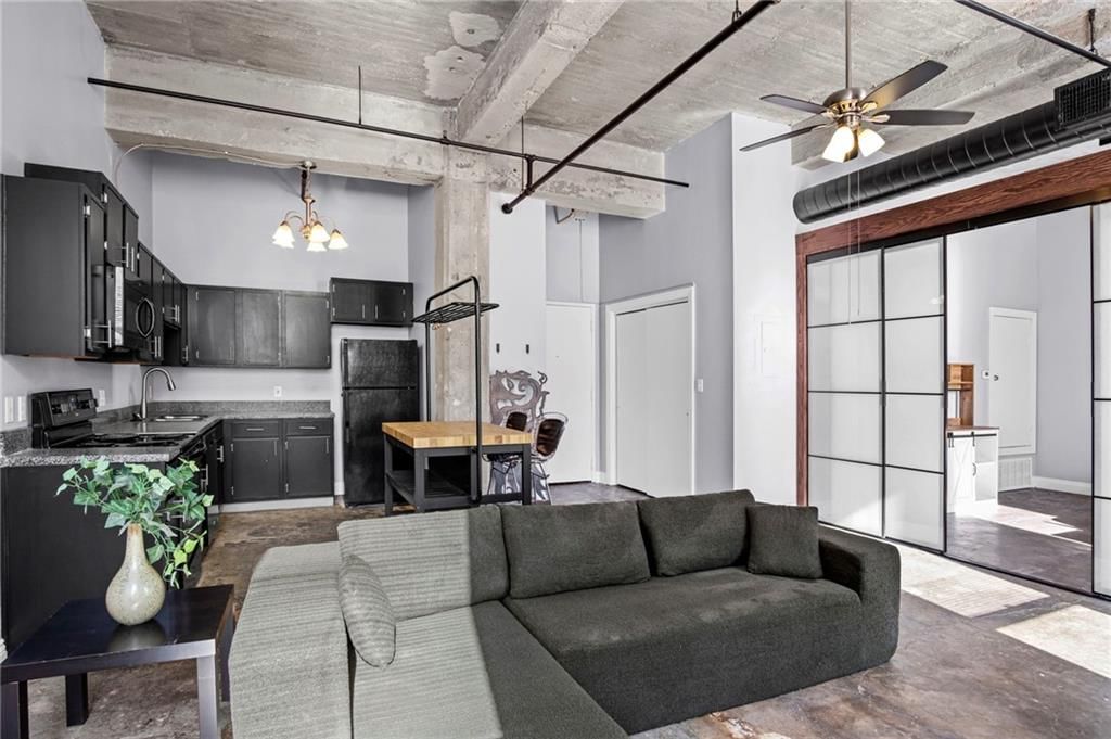 113 W 5th Street — photo 13