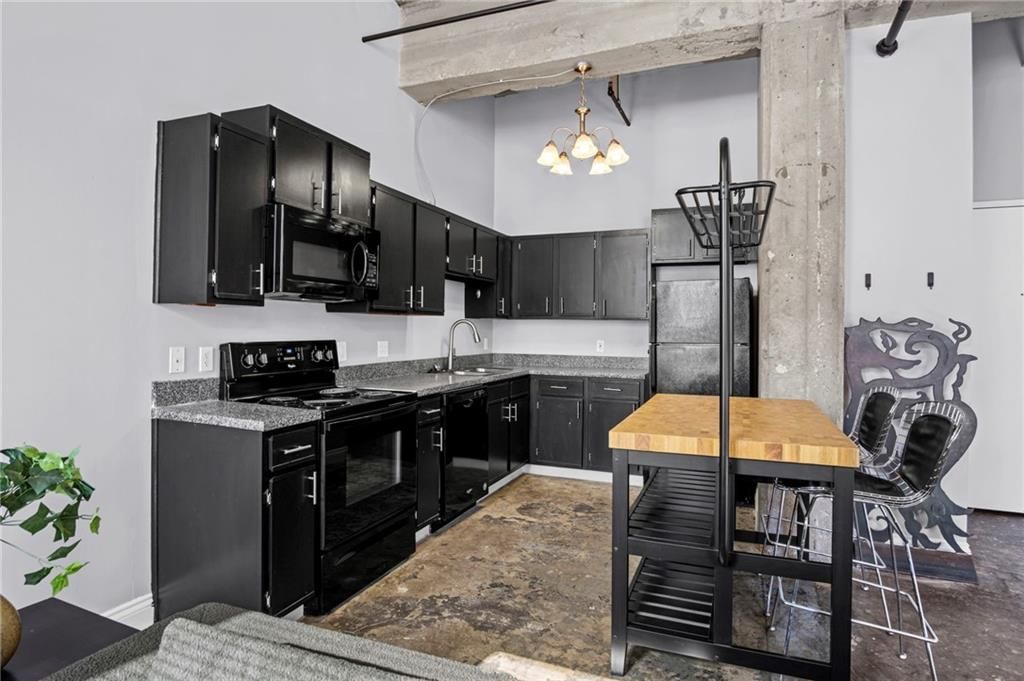 113 W 5th Street — photo 14