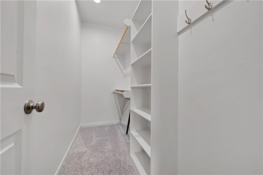 1095 N Findley Street — photo 8