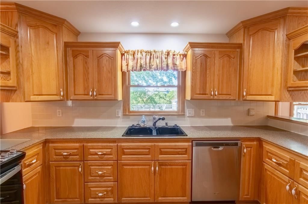 1215 Hacienda Lane — photo 20
