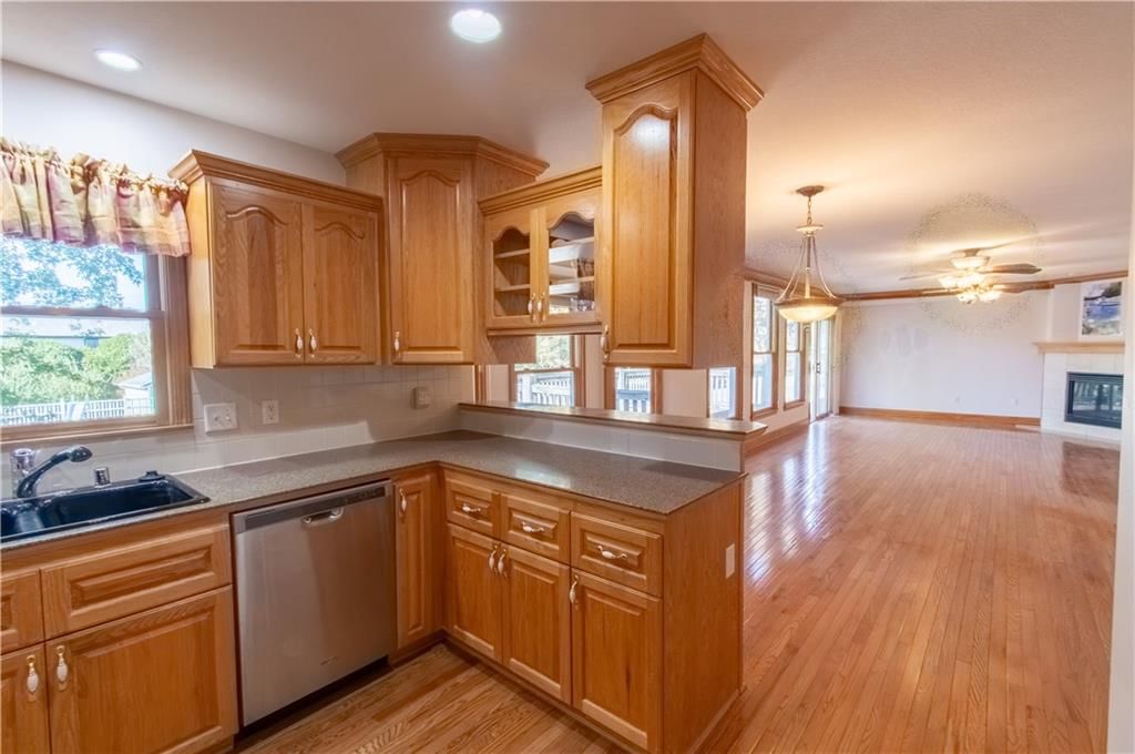 1215 Hacienda Lane — photo 22