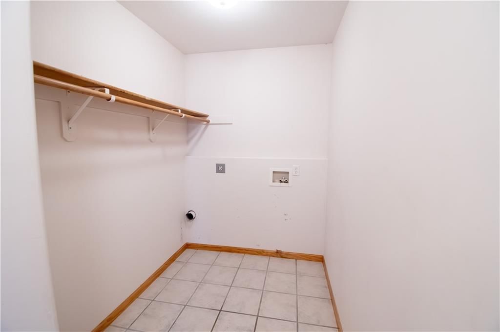 1215 Hacienda Lane — photo 29