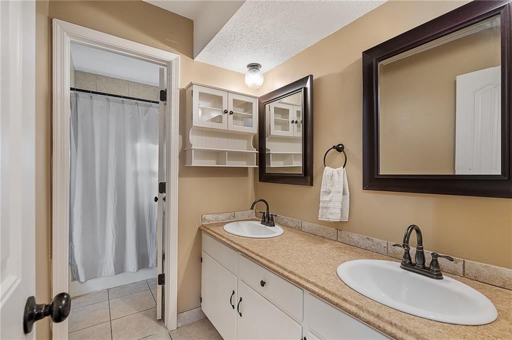 2804 NW Kingsridge Drive — photo 33