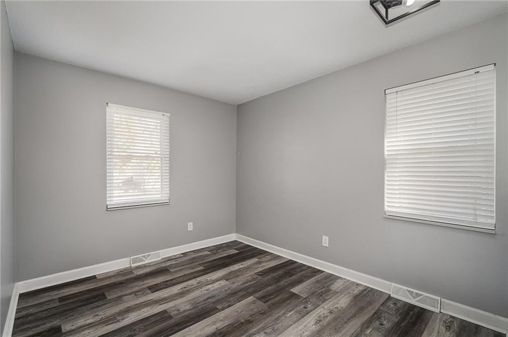 2804 NW Kingsridge Drive — photo 35