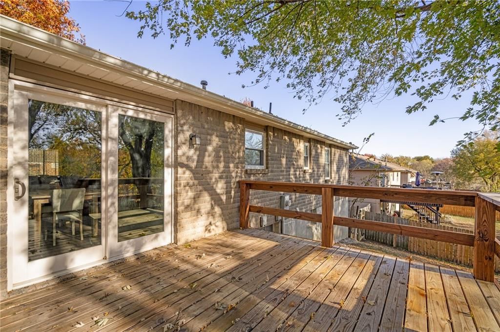 2804 NW Kingsridge Drive — photo 47