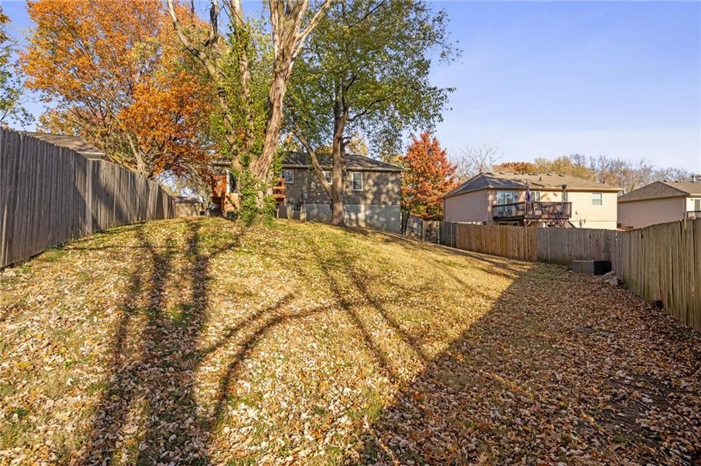 2804 NW Kingsridge Drive — photo 50