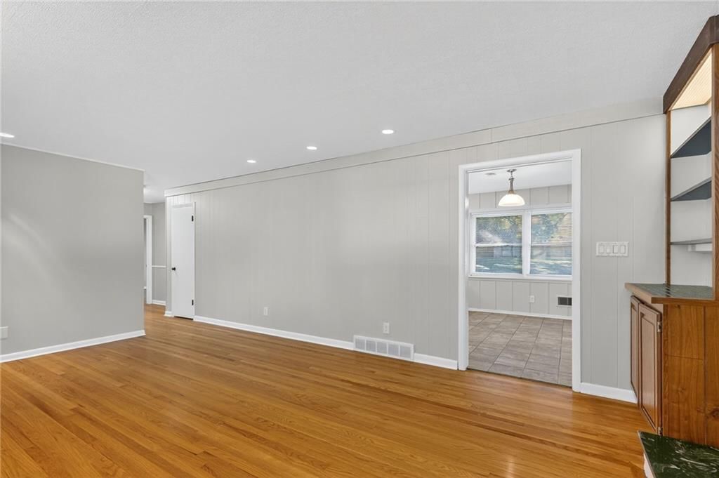 7805 E 73rd Street — photo 10