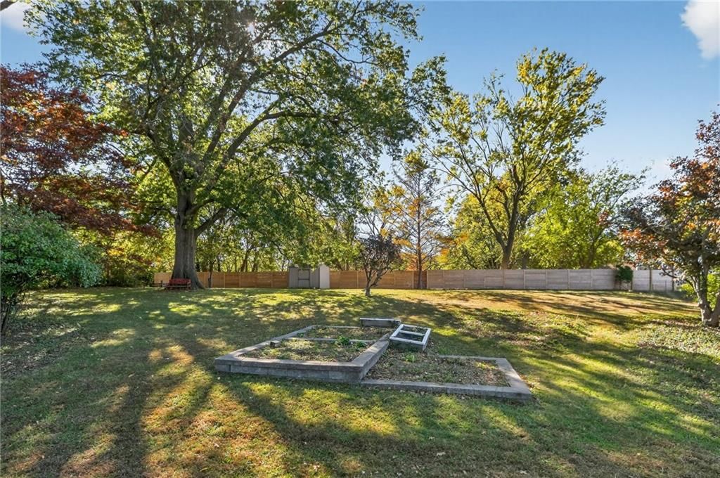 7805 E 73rd Street — photo 41