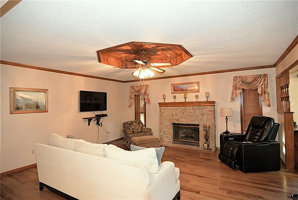 1138 NE Mulberry Street — photo 4