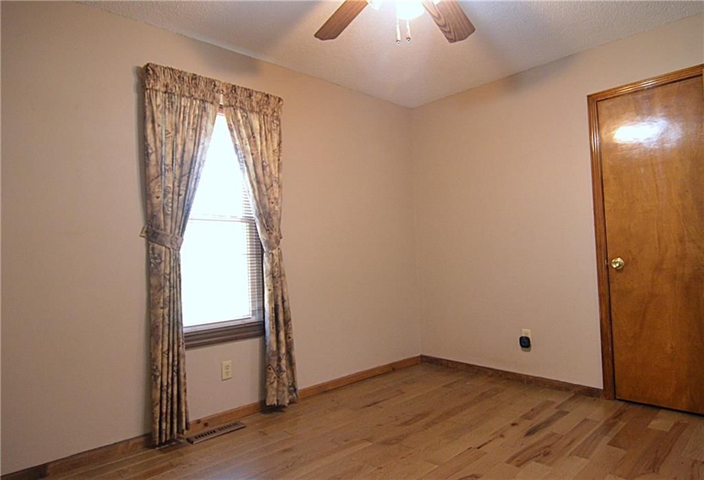 1138 NE Mulberry Street — photo 20