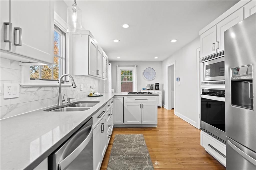 206 E 67th Street — photo 16