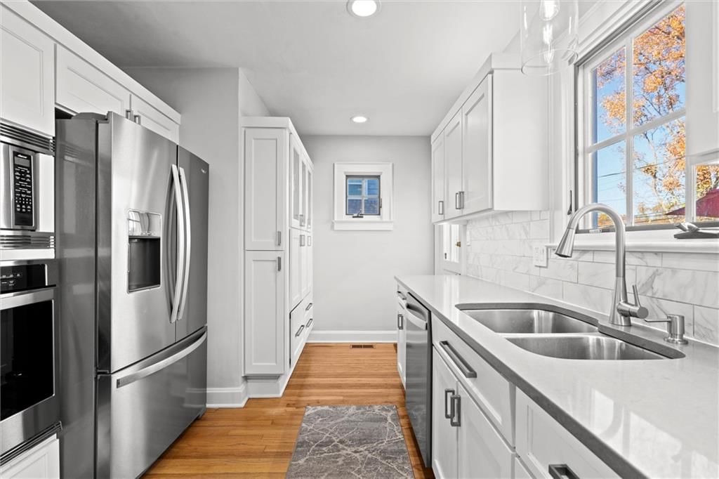 206 E 67th Street — photo 18