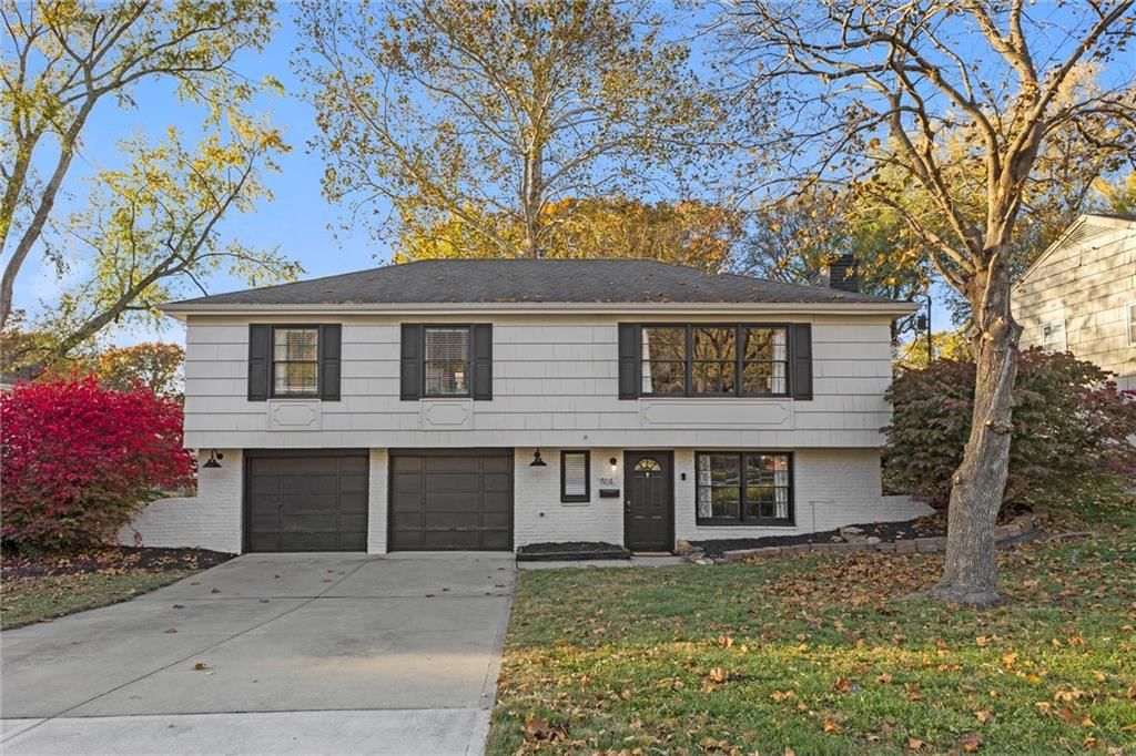 9216 Wedd Drive, Overland Park, KS