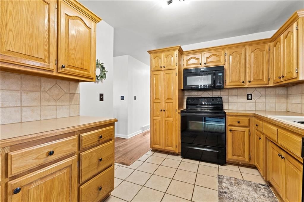 9216 Wedd Drive — photo 10