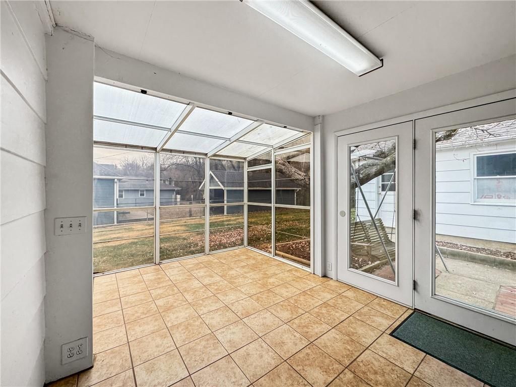 737 Washington Street — photo 16