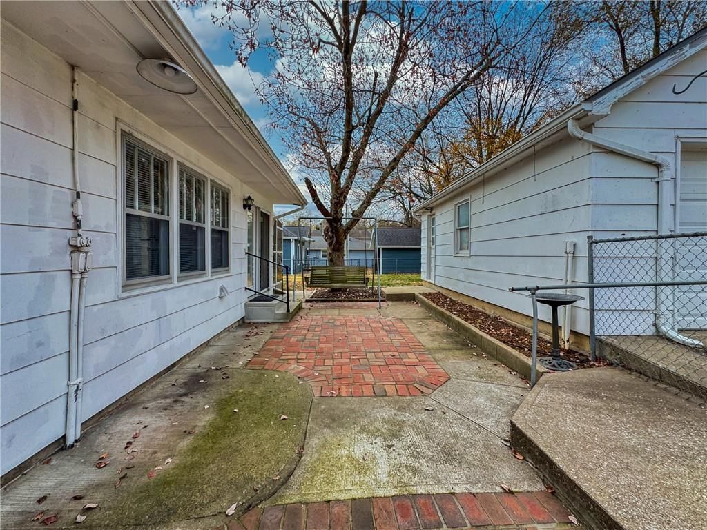 737 Washington Street — photo 22