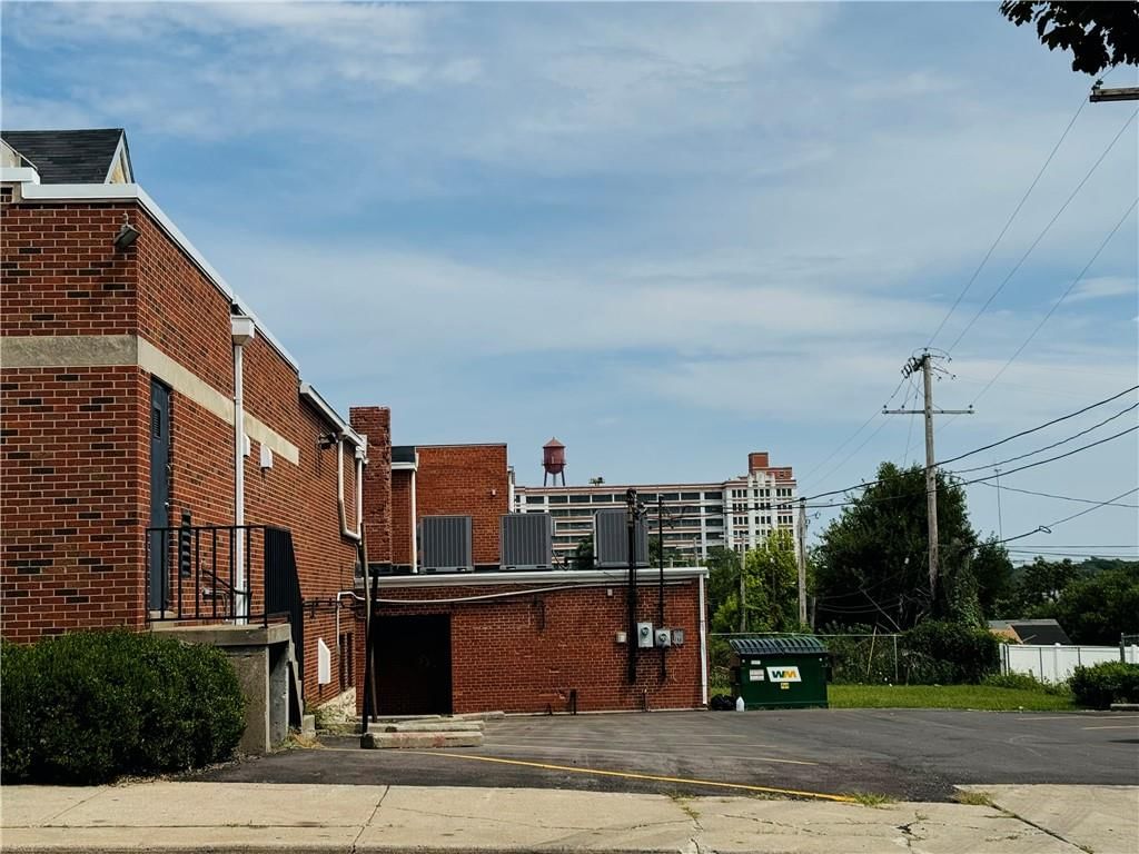 5001 Independence Avenue — photo 4