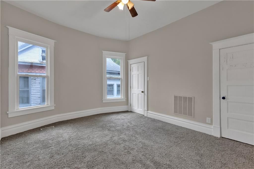 1925 Sacramento Street — photo 11