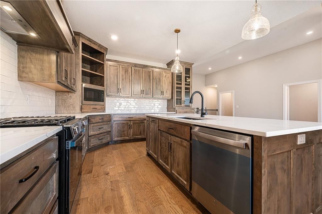10101 N Oakland Avenue — photo 13