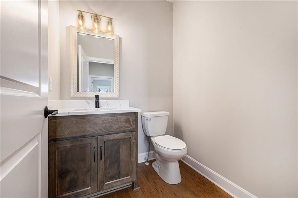 10101 N Oakland Avenue — photo 15