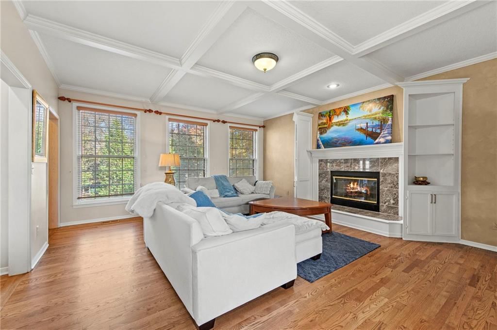 12813 Catalina Street — photo 8