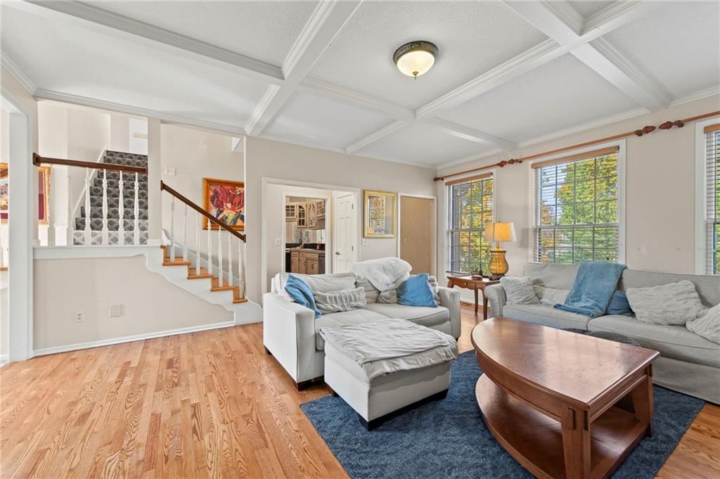 12813 Catalina Street — photo 10