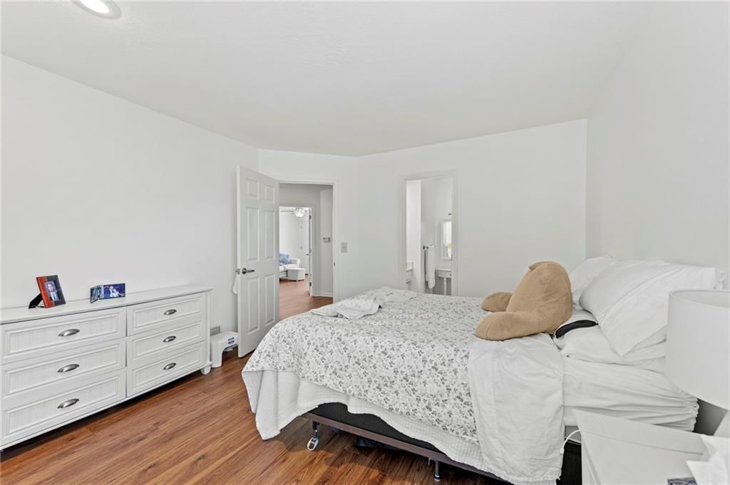 12813 Catalina Street — photo 32