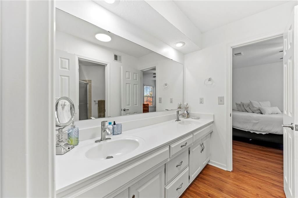 12813 Catalina Street — photo 40