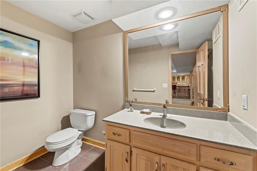 12813 Catalina Street — photo 46