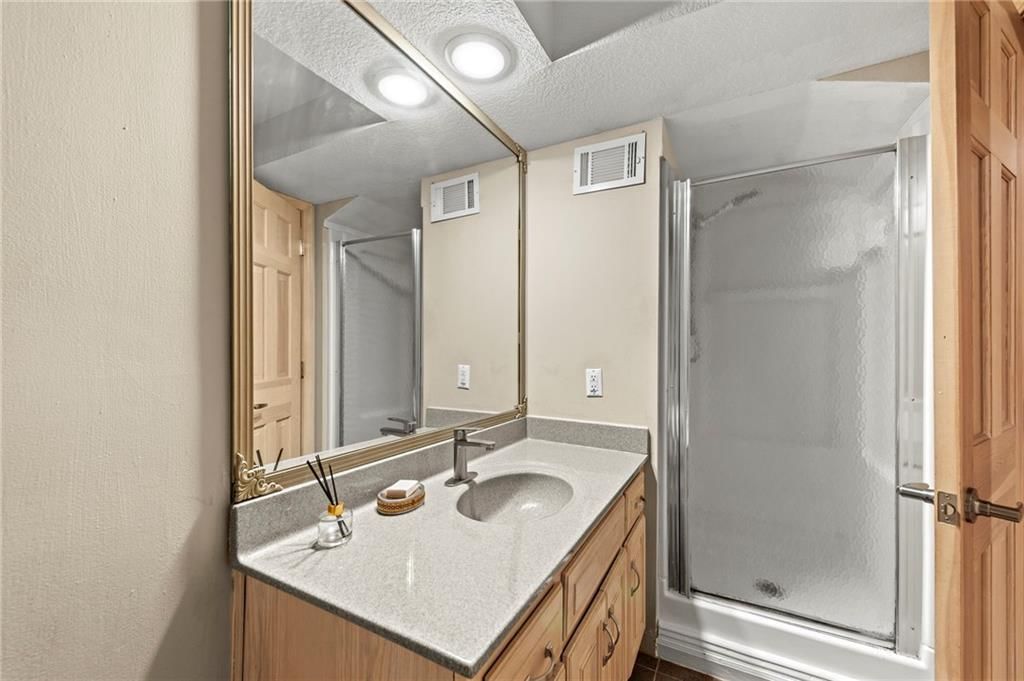 12813 Catalina Street — photo 47