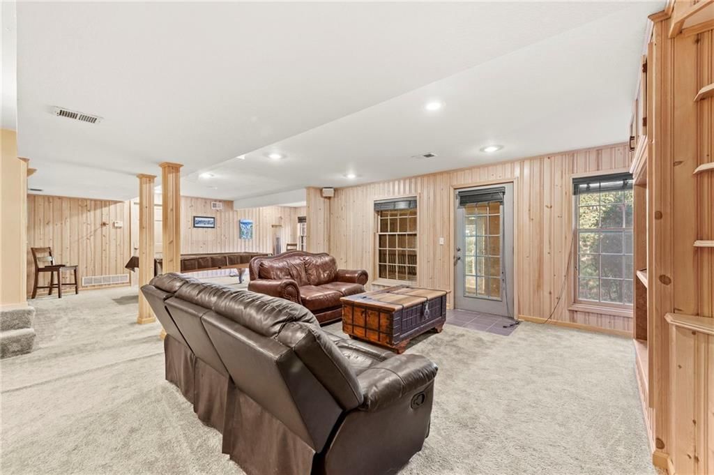 12813 Catalina Street — photo 49