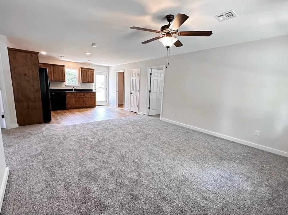 105 W Marvin Avenue — photo 4