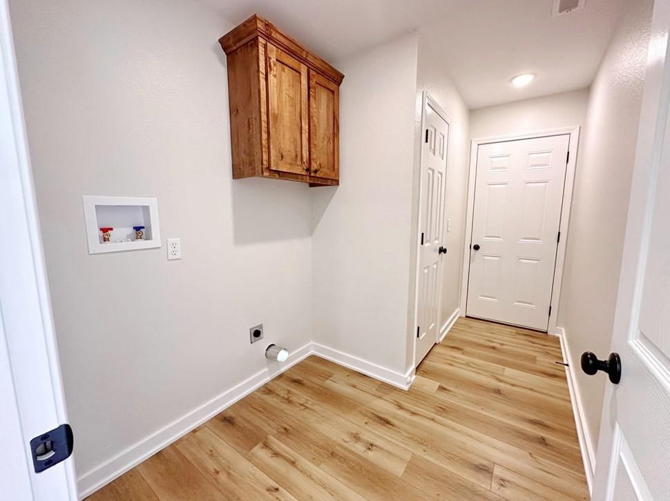 105 W Marvin Avenue — photo 15