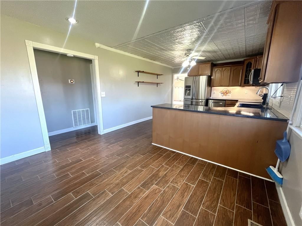 209 W Sunset Drive — photo 19