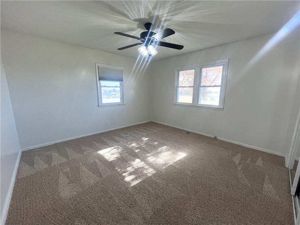 209 W Sunset Drive — photo 34