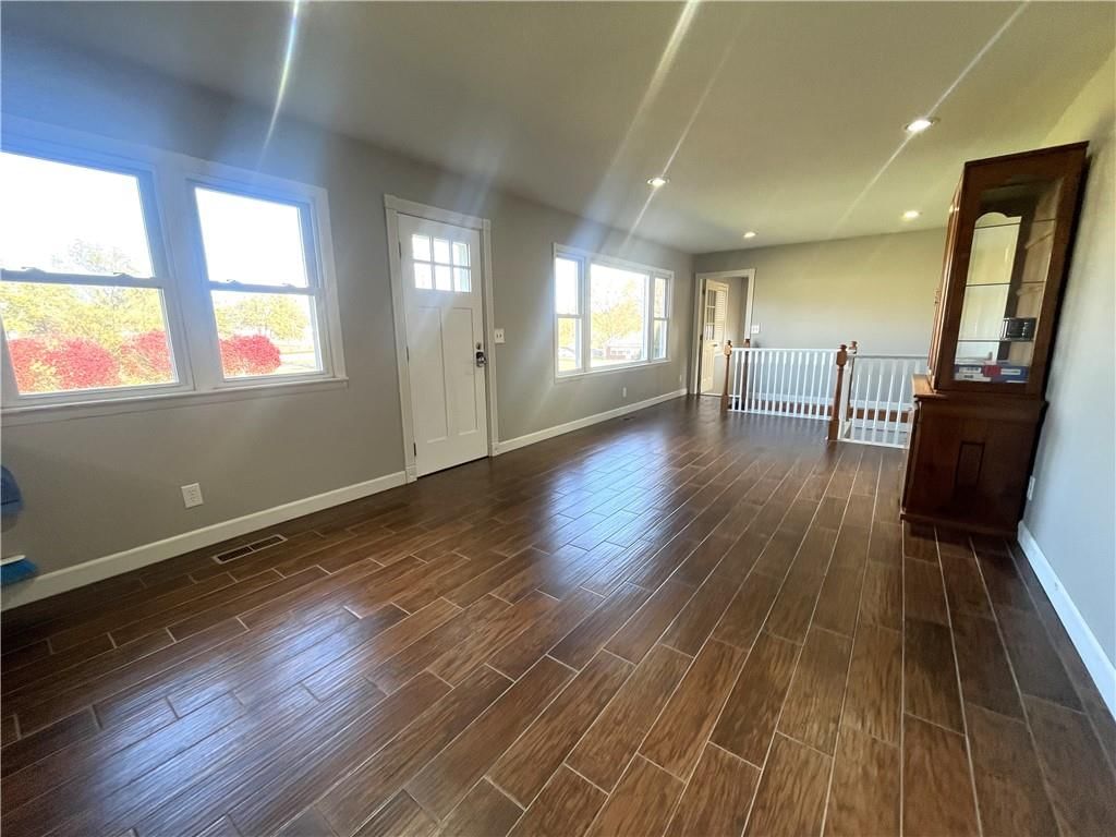 209 W Sunset Drive — photo 37