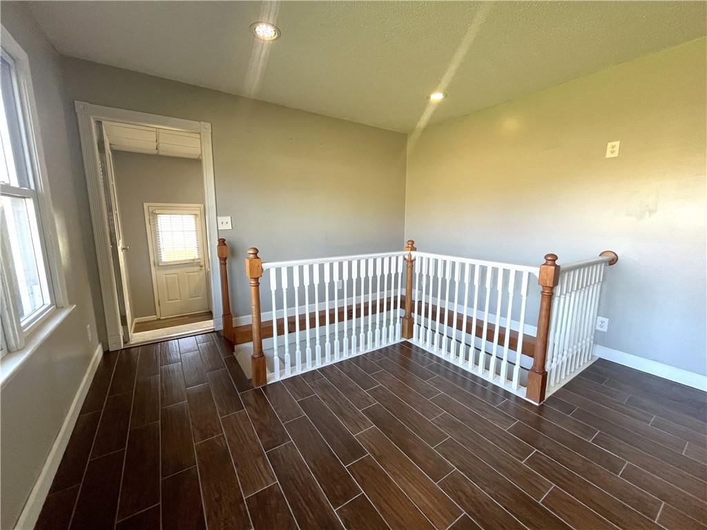 209 W Sunset Drive — photo 38