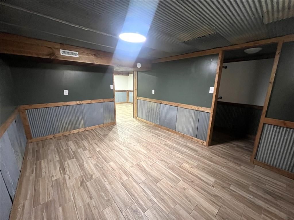 209 W Sunset Drive — photo 53