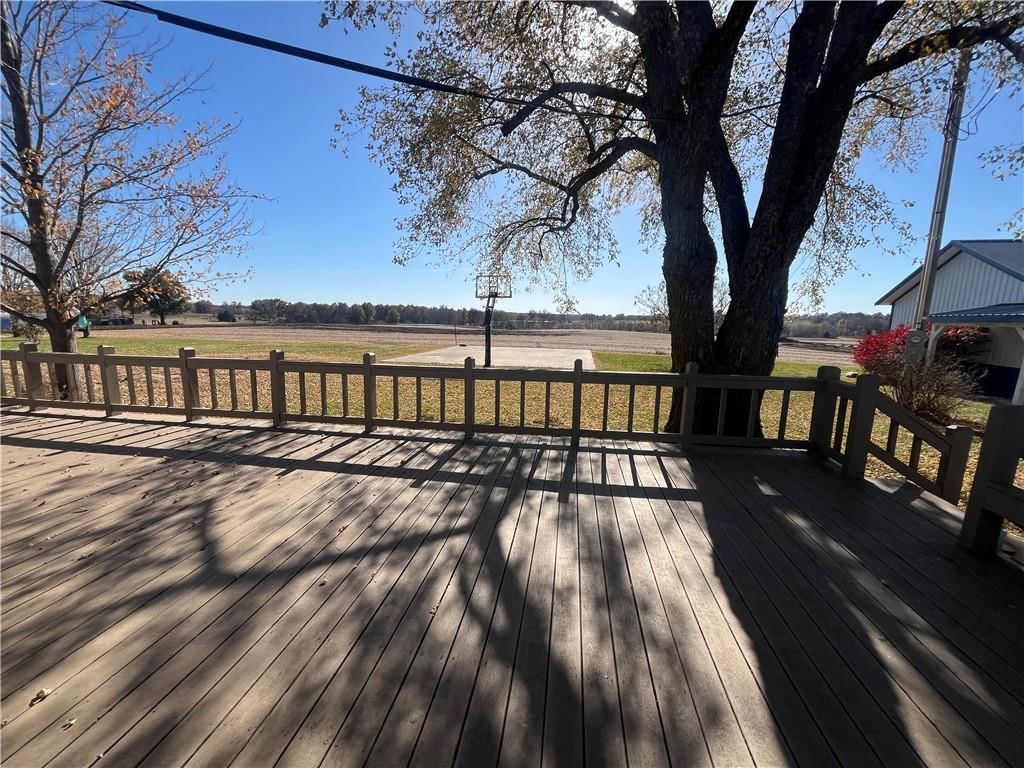 209 W Sunset Drive — photo 57