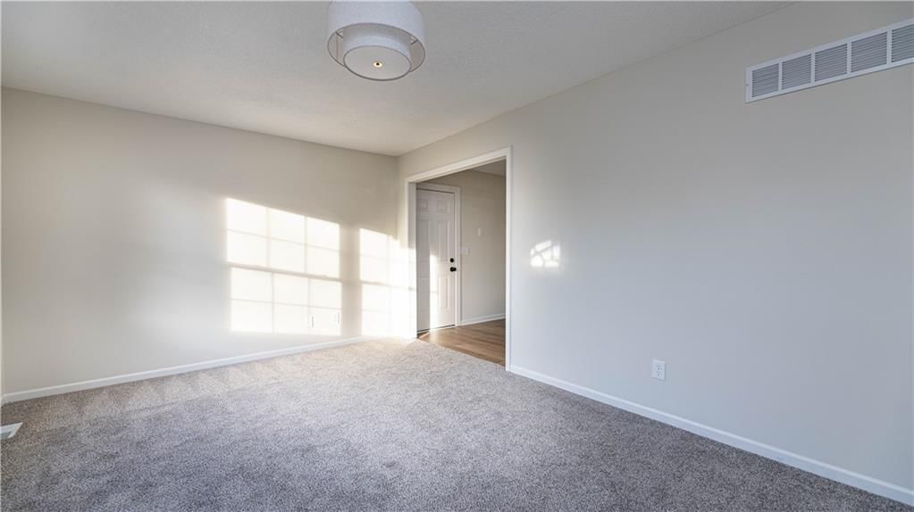 16207 Terry Avenue — photo 3