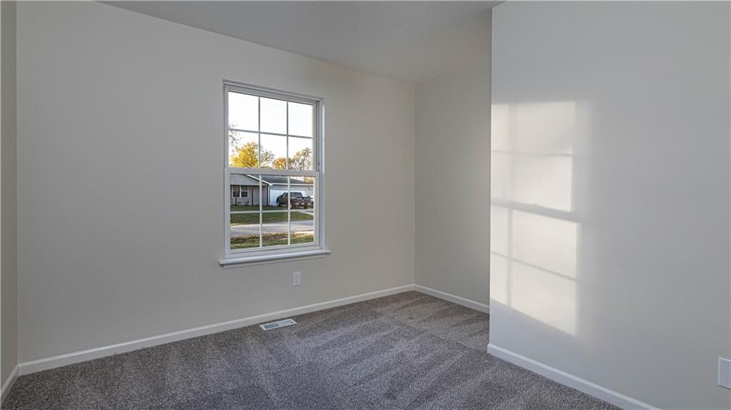 16207 Terry Avenue — photo 12