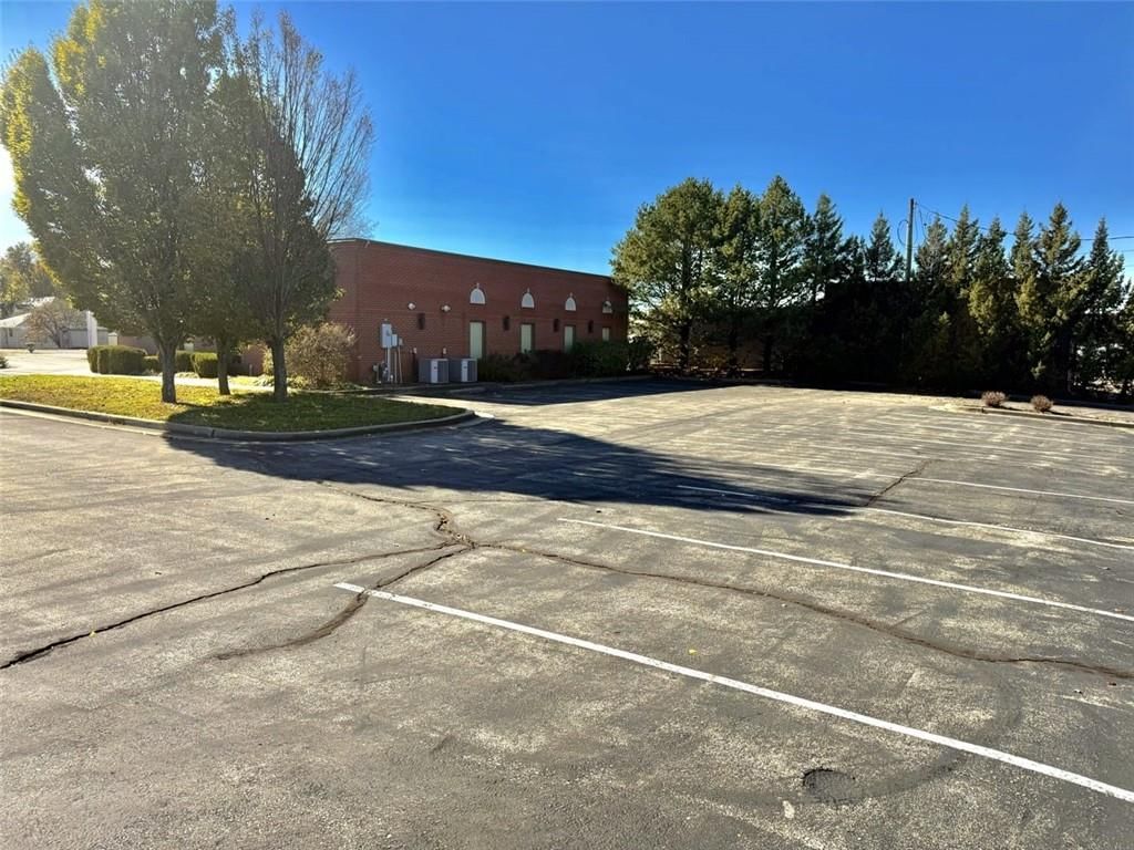 209 S 2nd Street — photo 4