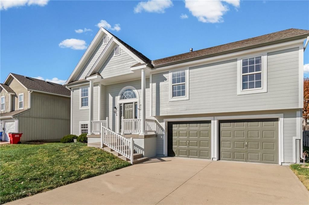 1210 NW Walnut Court — photo 4