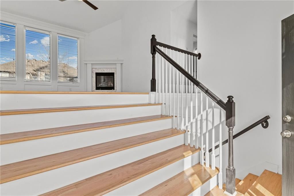 1210 NW Walnut Court — photo 5