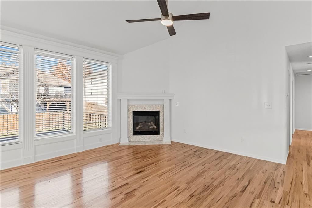 1210 NW Walnut Court — photo 7