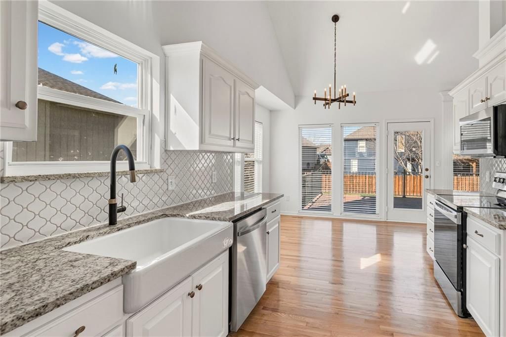1210 NW Walnut Court — photo 14