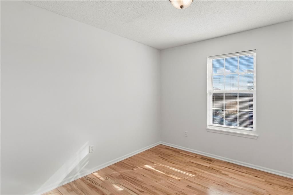 1210 NW Walnut Court — photo 29